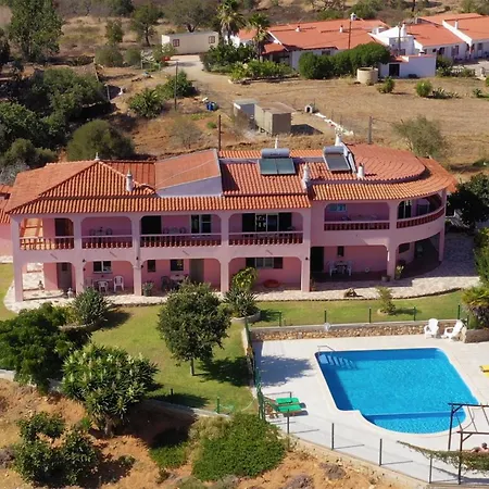 בית הארחה Vivenda Os Silvas 3*