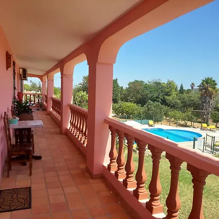 Vivenda Os Silvas 3*